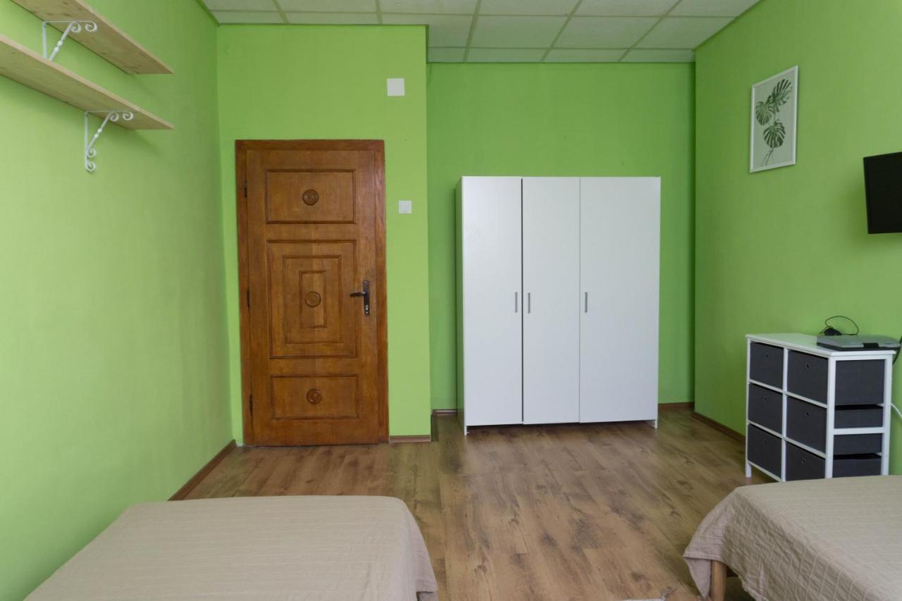 Oleander Rooms & Apartment Софія Екстер'єр фото