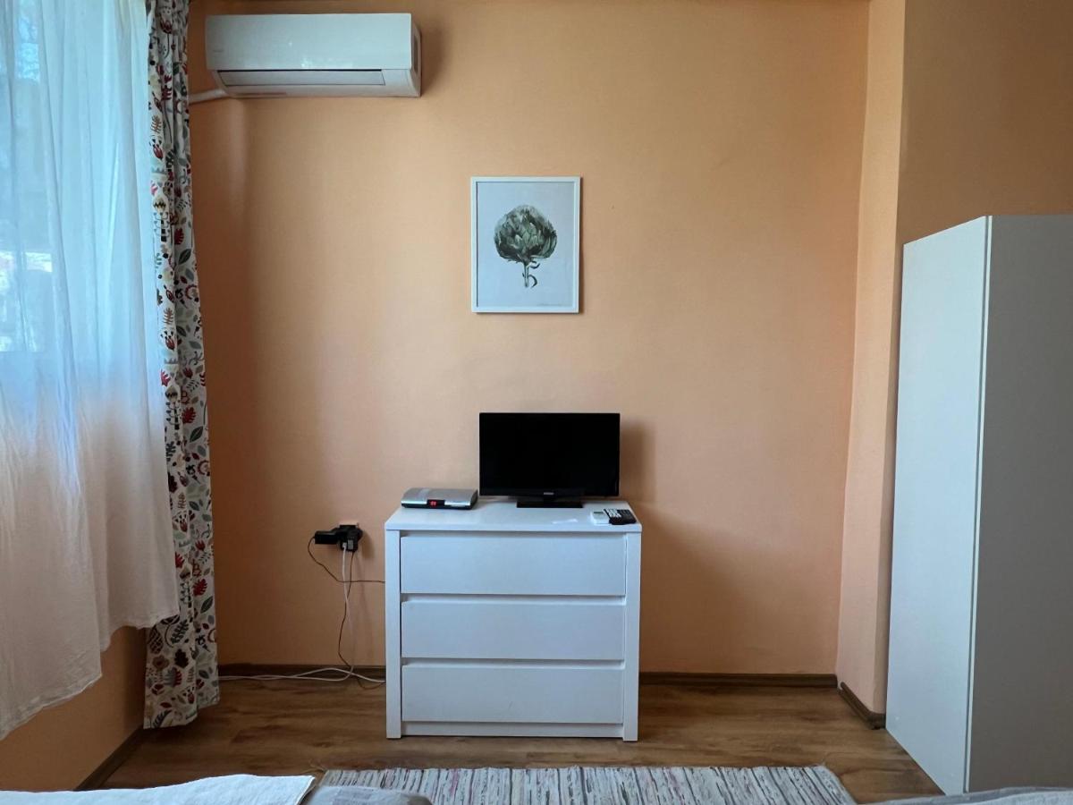 Oleander Rooms & Apartment Софія Екстер'єр фото