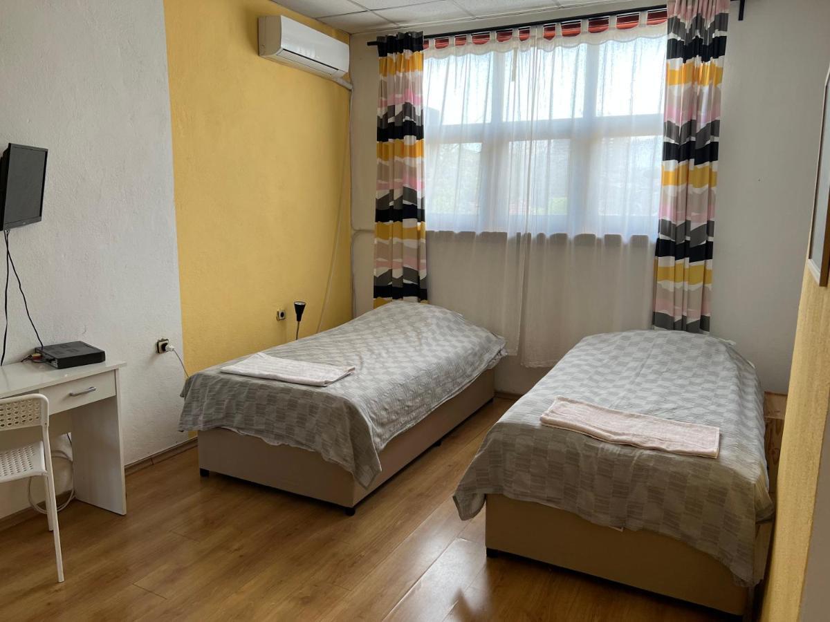 Oleander Rooms & Apartment Софія Екстер'єр фото