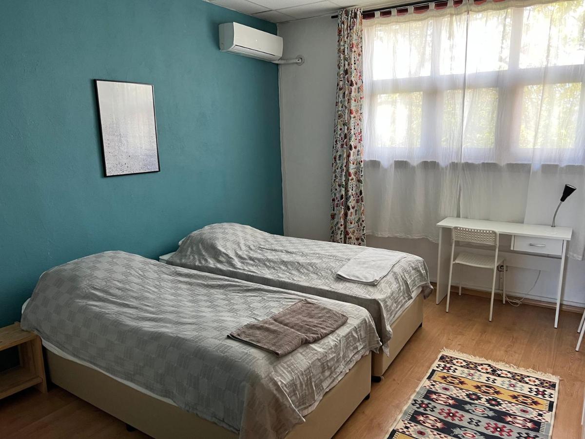 Oleander Rooms & Apartment Софія Екстер'єр фото